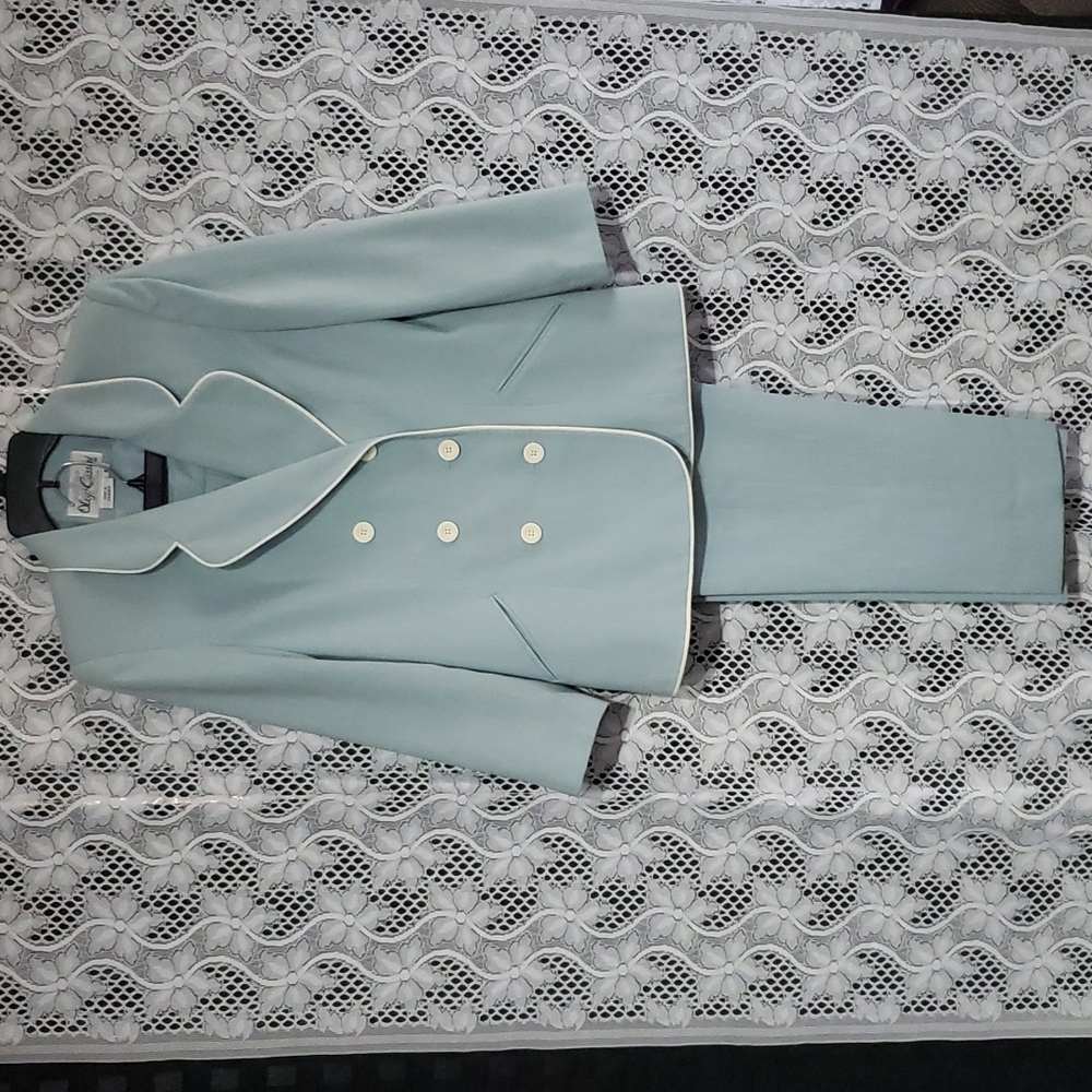 $$$$$$SOLD$$$$$Vintage Oleg Cassini Double Breasted Pant Suit